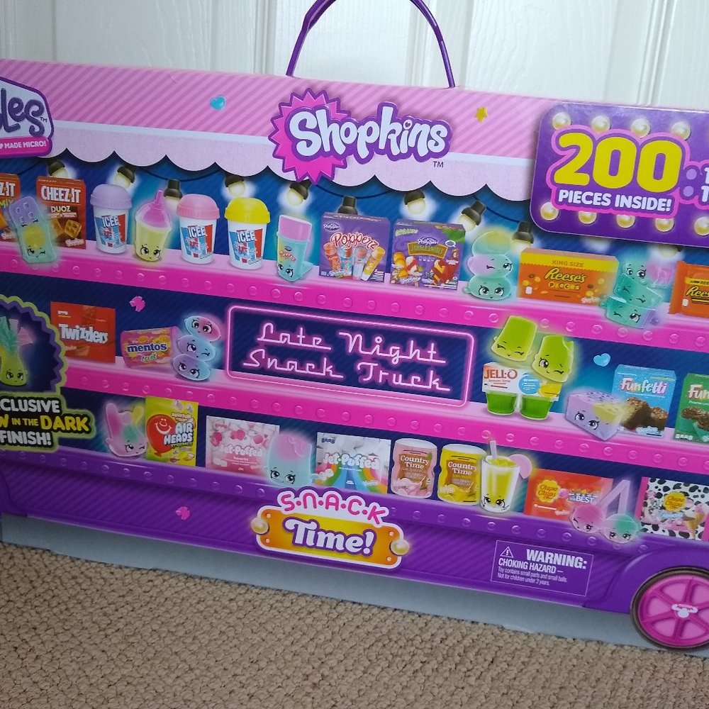 Shopkins Real Littles Late Night Snack Truck, Glow in the Dark series